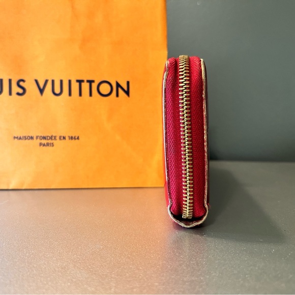 🚫SOLD🚫 Authentic LOUIS VUITTON Vernis Zippy Wallet - Picture 5 of 9